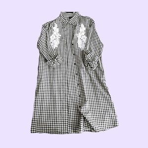 Black and White Checkered Flower Embroidery